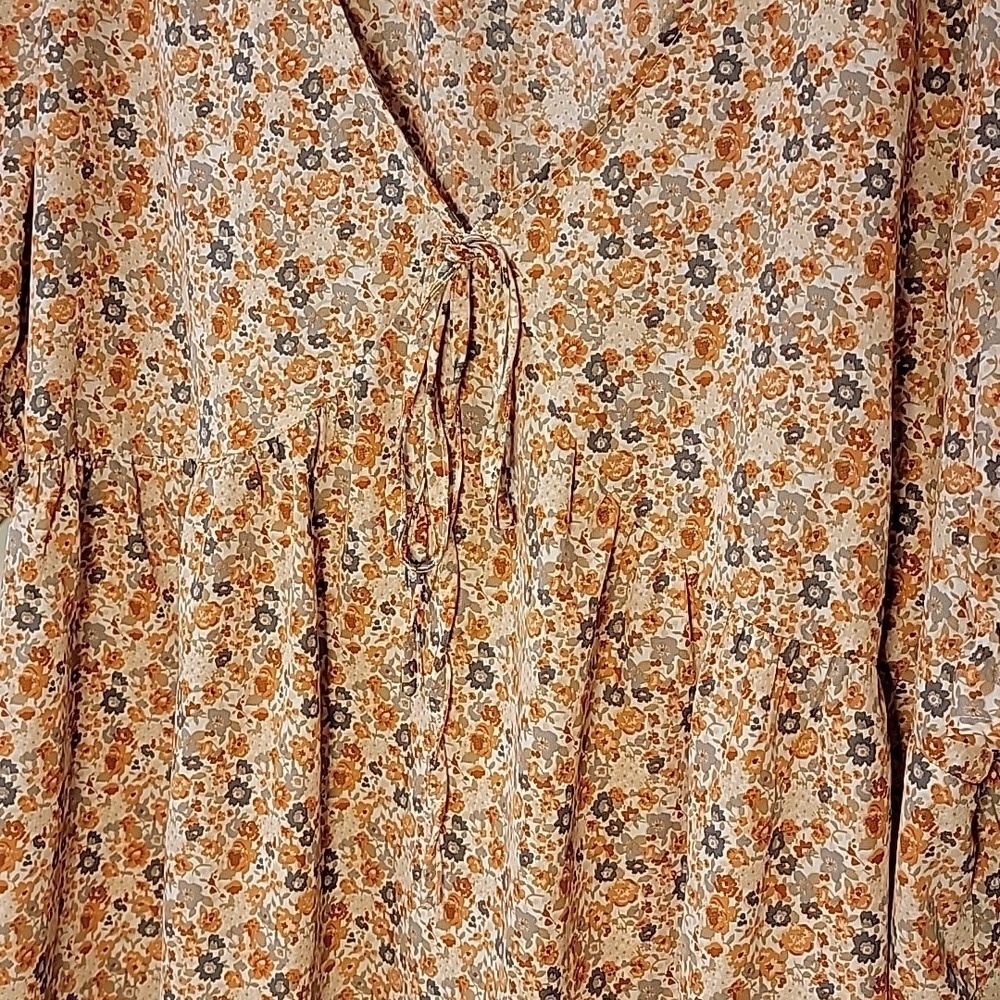 SHEIN Curve Floral Print Blouse Ruffled Short Sleeves - Picture 6 of 8